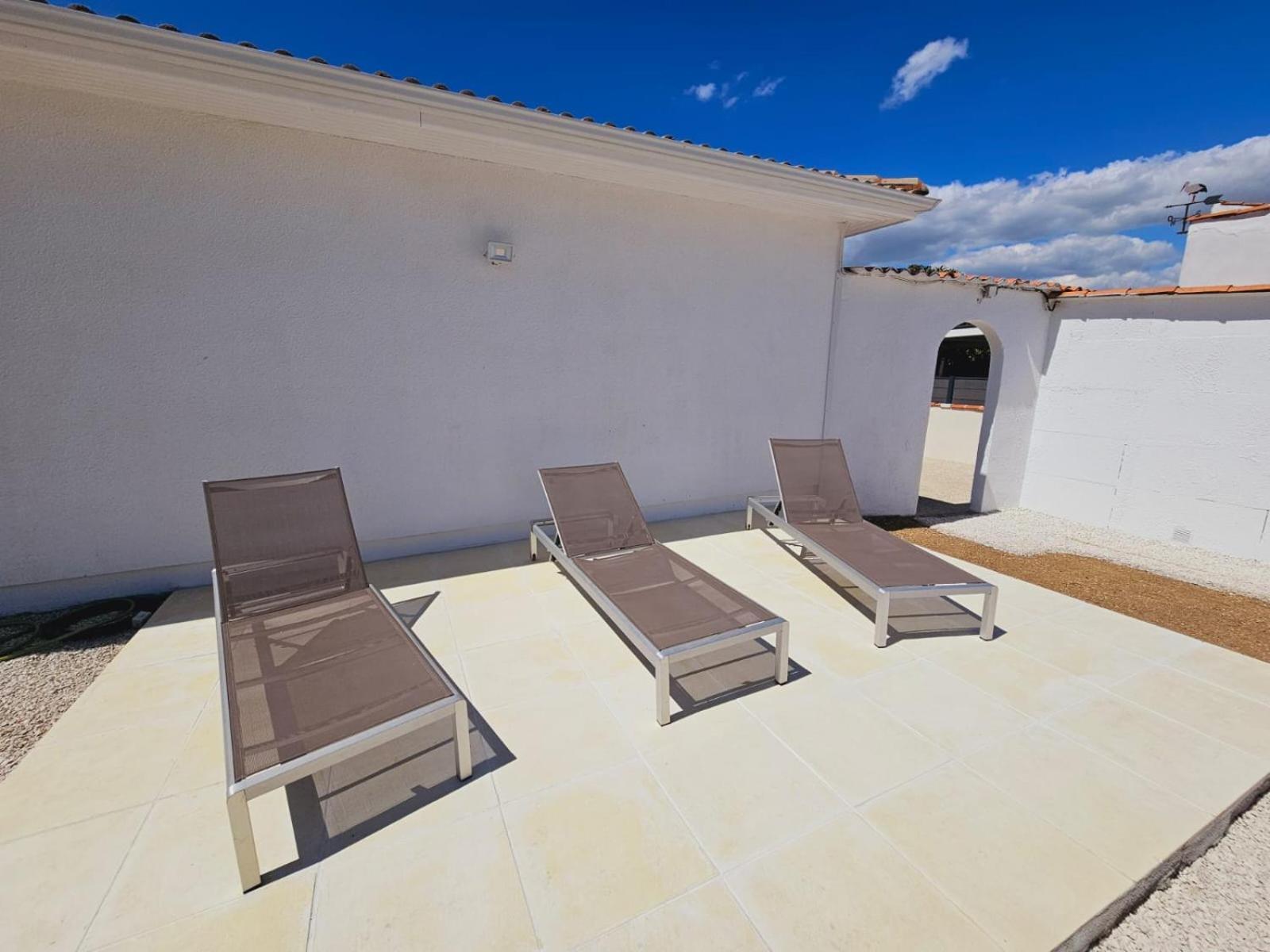 Maison De Vacances Entiere A 10 Mn De La Rochelle Dompierre-sur-Mer Экстерьер фото